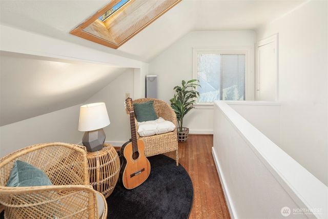1222 NE 100th Street, Seattle, WA 98125