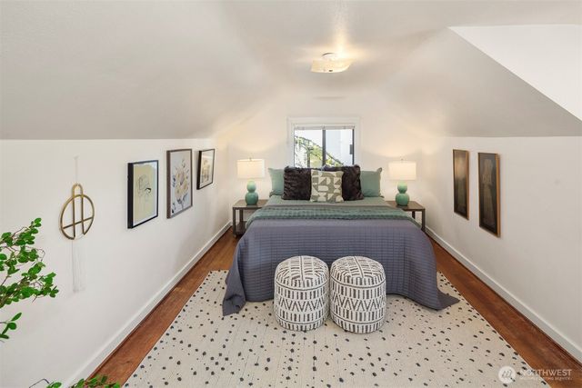 1222 NE 100th Street, Seattle, WA 98125