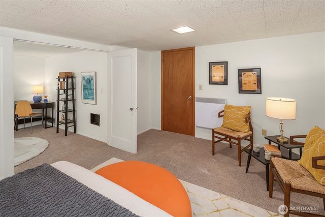 1222 NE 100th Street, Seattle, WA 98125