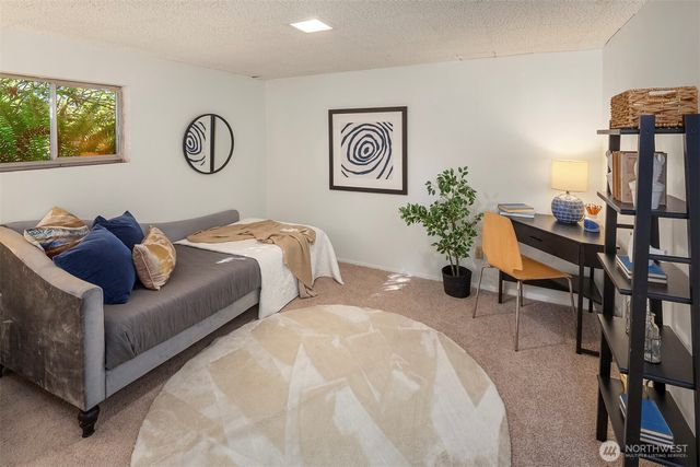 1222 NE 100th Street, Seattle, WA 98125