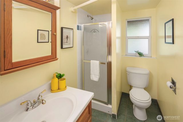 1222 NE 100th Street, Seattle, WA 98125