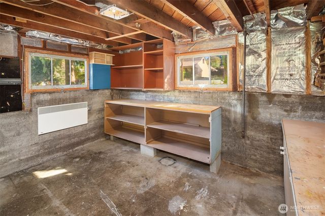 1222 NE 100th Street, Seattle, WA 98125