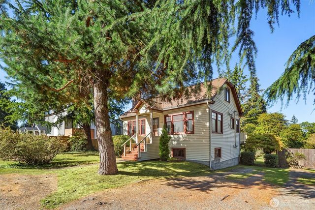 1222 NE 100th Street, Seattle, WA 98125
