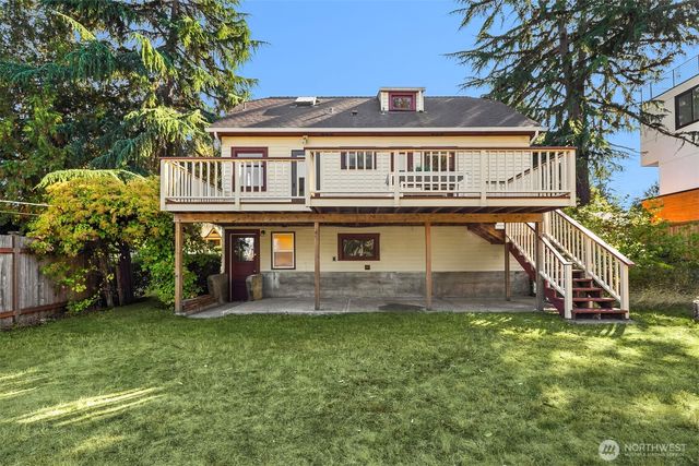 1222 NE 100th Street, Seattle, WA 98125