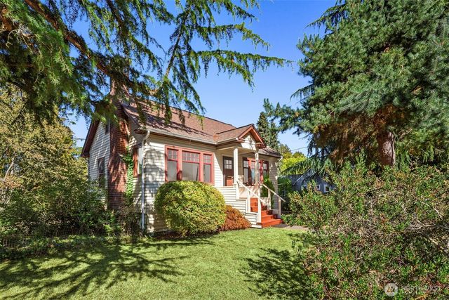1222 NE 100th Street, Seattle, WA 98125