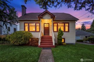 1222 NE 100th Street, Seattle, WA 98125
