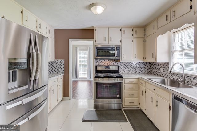 355 Brand Road SW, Loganville, GA 30052