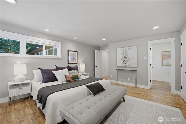 10705 41st Place NE, Seattle, WA 98125