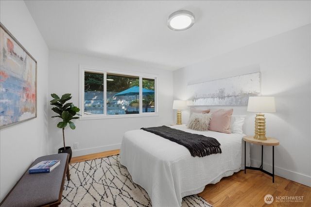 10705 41st Place NE, Seattle, WA 98125