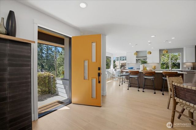 10705 41st Place NE, Seattle, WA 98125