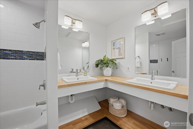 10705 41st Place NE, Seattle, WA 98125
