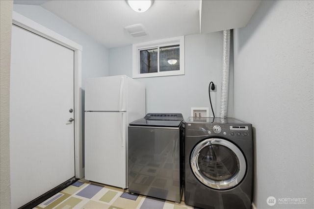 10705 41st Place NE, Seattle, WA 98125