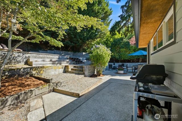 10705 41st Place NE, Seattle, WA 98125