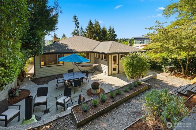 10705 41st Place NE, Seattle, WA 98125