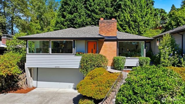 10705 41st Place NE, Seattle, WA 98125
