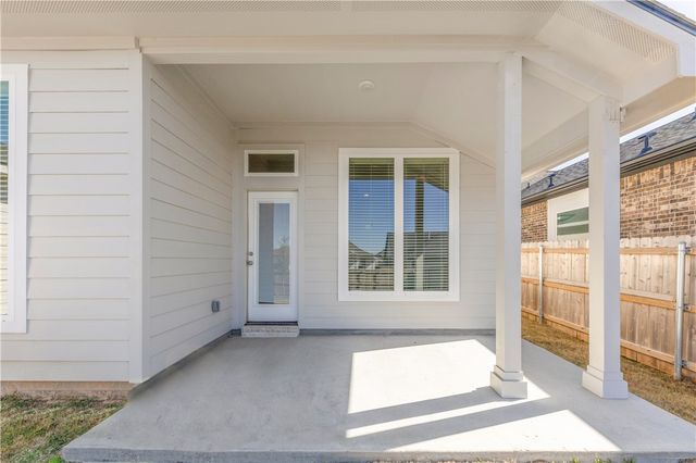 6206 Southern Cross Drive, College Station, TX 77845