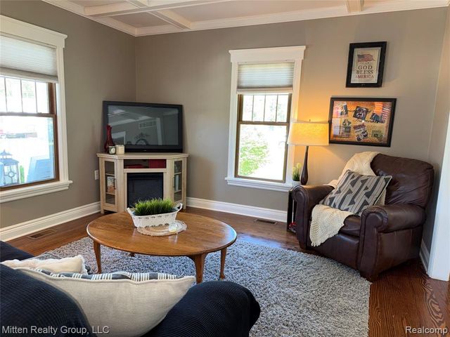 68436 Oak Street, Richmond, MI 48062