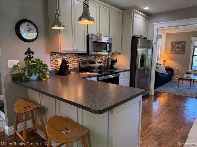 68436 Oak Street, Richmond, MI 48062
