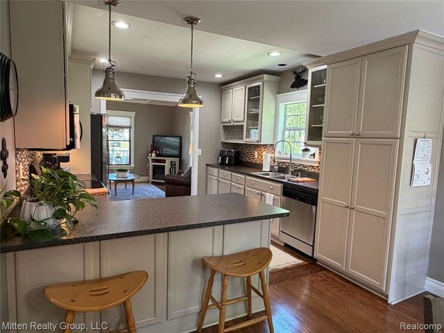 68436 Oak Street, Richmond, MI 48062