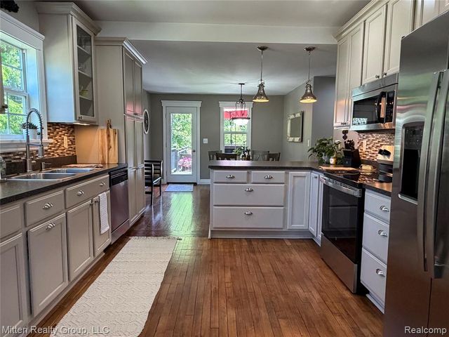 68436 Oak Street, Richmond, MI 48062