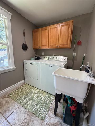 68436 Oak Street, Richmond, MI 48062