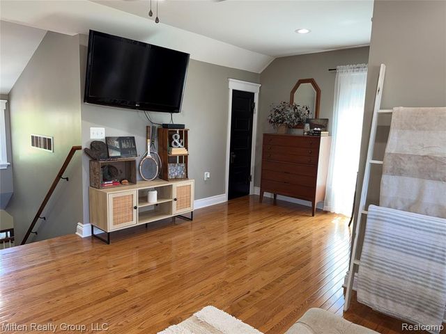 68436 Oak Street, Richmond, MI 48062