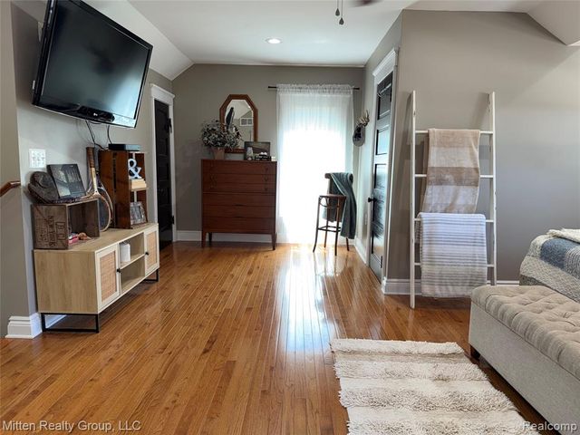 68436 Oak Street, Richmond, MI 48062