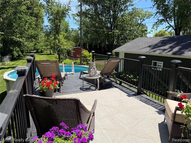 68436 Oak Street, Richmond, MI 48062