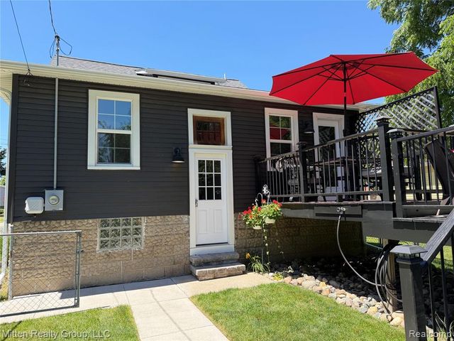 68436 Oak Street, Richmond, MI 48062