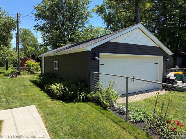 68436 Oak Street, Richmond, MI 48062