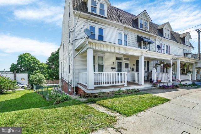 121 S MAIN ST, Red Lion, PA 17356