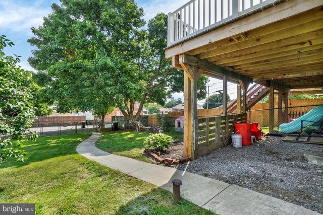 121 S MAIN ST, Red Lion, PA 17356
