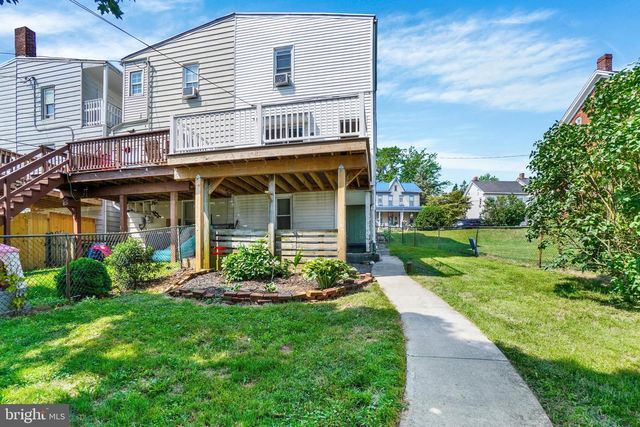 121 S MAIN ST, Red Lion, PA 17356