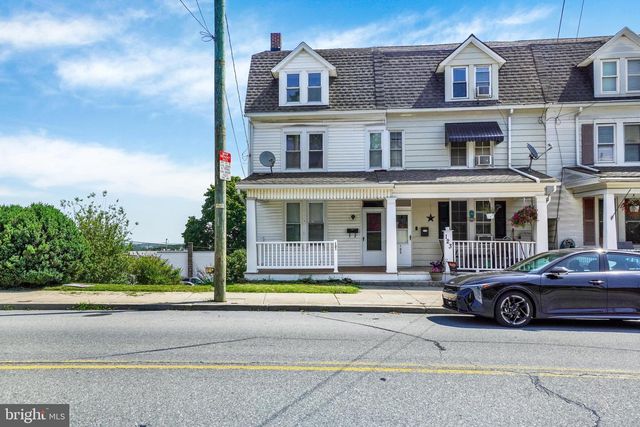 121 S MAIN ST, Red Lion, PA 17356