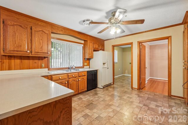 2819 Gardner Park Drive, Gastonia, NC 28054