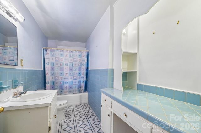 2819 Gardner Park Drive, Gastonia, NC 28054