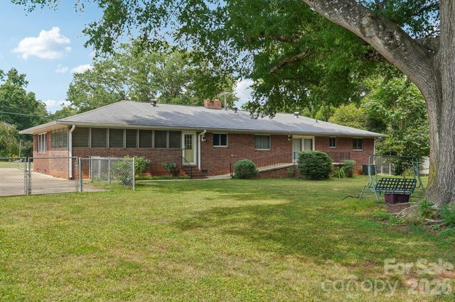2819 Gardner Park Drive, Gastonia, NC 28054