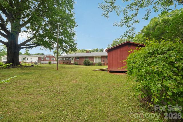 2819 Gardner Park Drive, Gastonia, NC 28054