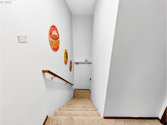 13954 Se CENTER St, Portland, OR 97236
