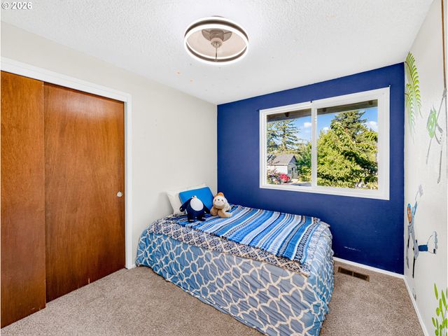 13954 Se CENTER St, Portland, OR 97236