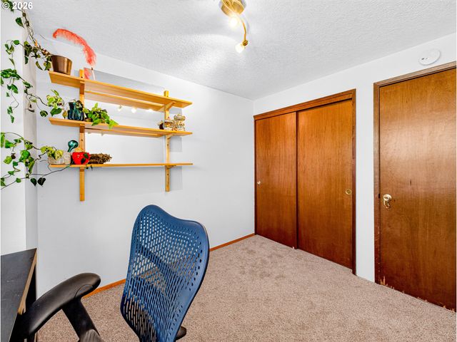 13954 Se CENTER St, Portland, OR 97236
