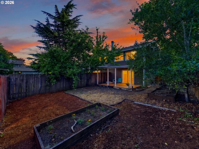 13954 Se CENTER St, Portland, OR 97236