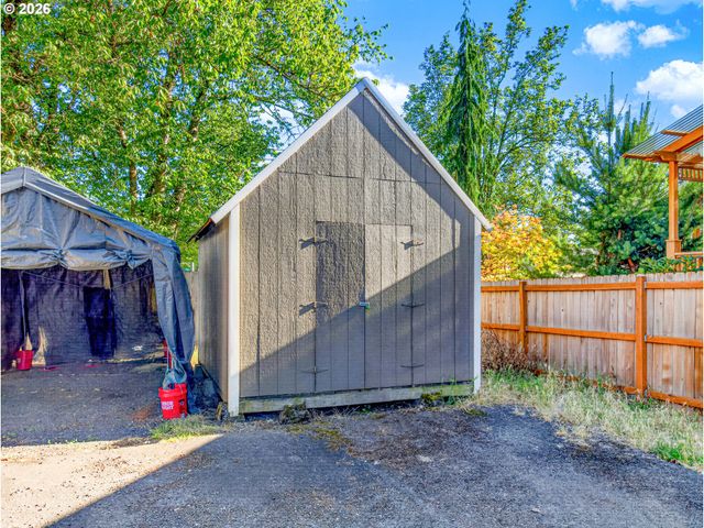 13954 Se CENTER St, Portland, OR 97236