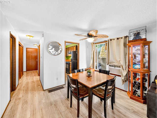 13954 Se CENTER St, Portland, OR 97236