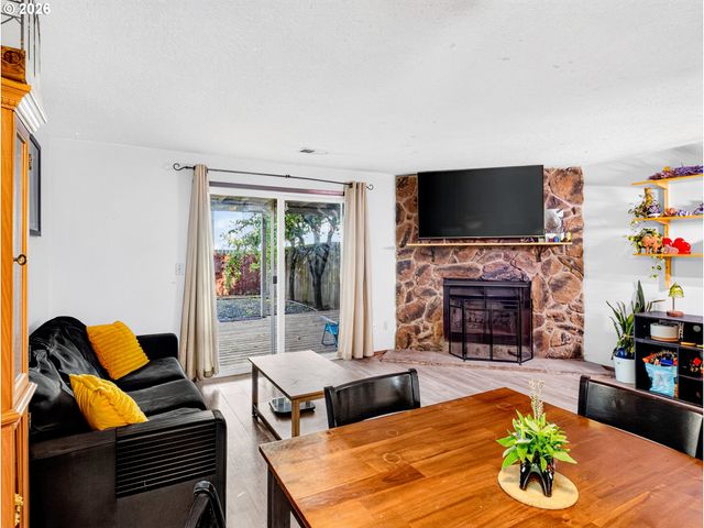 13954 Se CENTER St, Portland, OR 97236