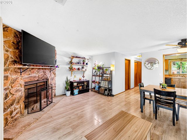 13954 Se CENTER St, Portland, OR 97236