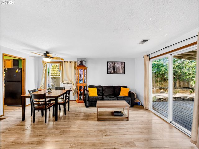 13954 Se CENTER St, Portland, OR 97236