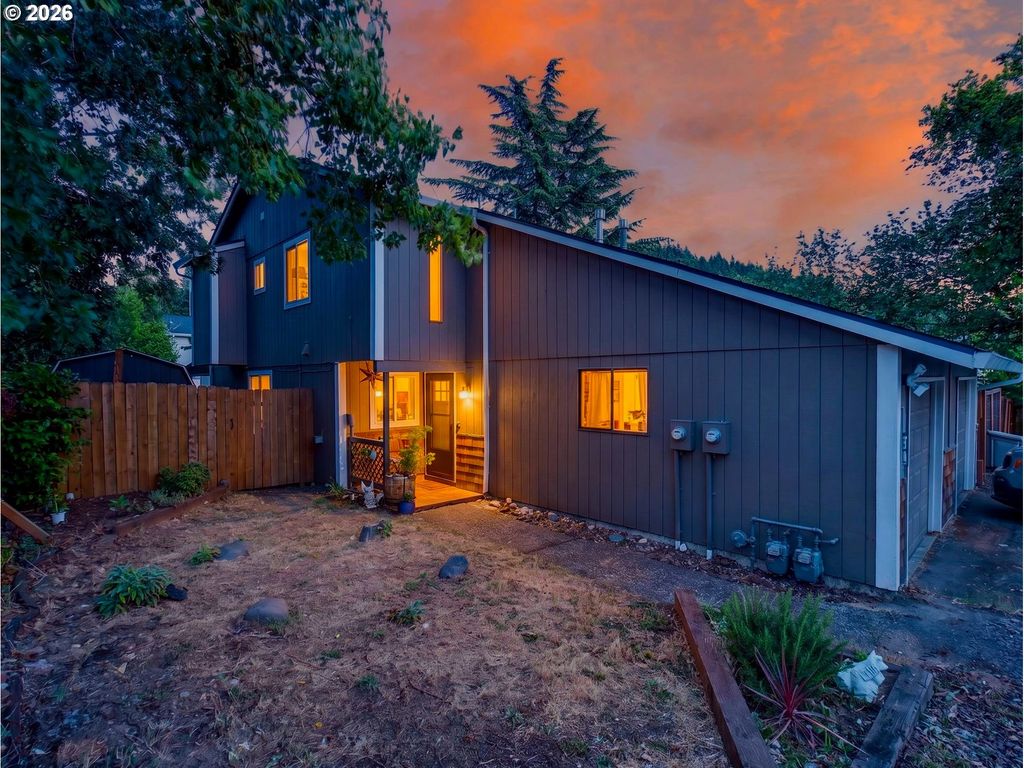 13954 Se CENTER St, Portland, OR 97236