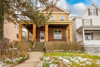 208 Linnview Ave., Carrick, PA 15210