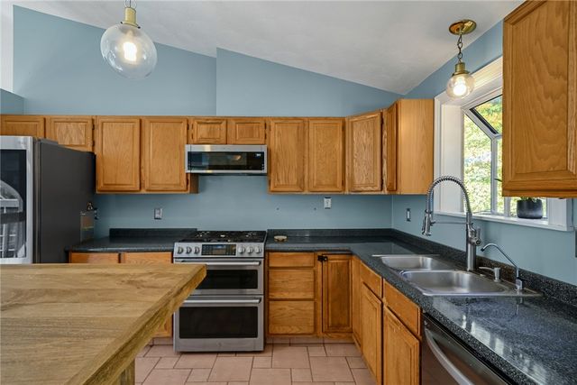 1720 Harkney Hill Road, Coventry, RI 02816